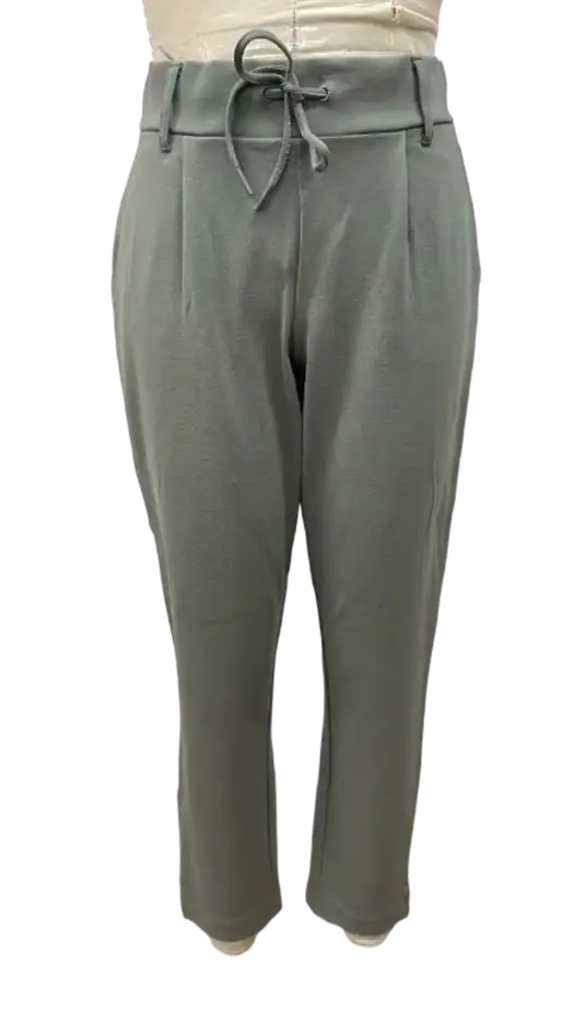 Stylish grey casual trousers with a drawstring waist, perfect for everyday wear and comfortable fashion.