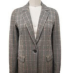 Stylish women's checked blazer with a classic fit, featuring a single button closure and notched lapels, perfect for professional or casual wear.