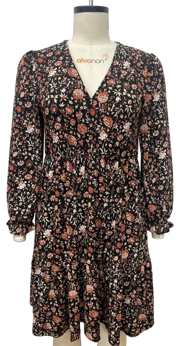 Elegant floral print dress with long sleeves and V-neck, perfect for casual or semi-formal occasions, available at nbfish-fashion.com.