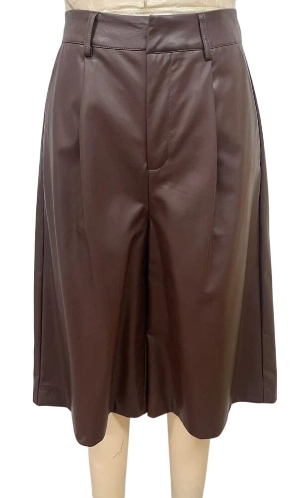 Stylish brown wide-leg trousers with a high waist and side seam details, perfect for formal or casual wear.