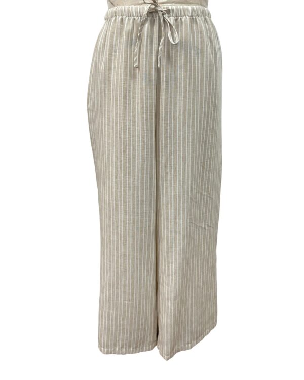 Light beige linen pants with vertical white stripes, high waist with drawstring, wide-leg design, perfect for casual or summer wear.