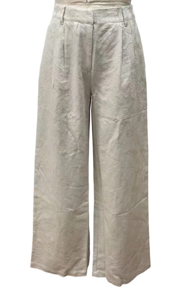 Light beige wide-leg linen trousers with high waist and pleats, perfect for casual or formal summer outfits.