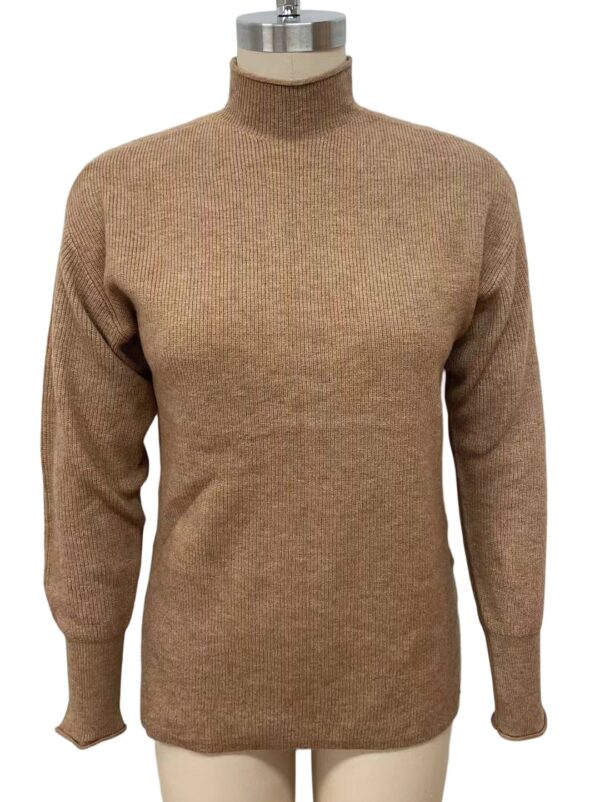 Elegant camel-colored turtleneck sweater for women, made of soft knit fabric, perfect for fall and winter fashion.